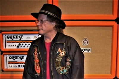 Orange amps display